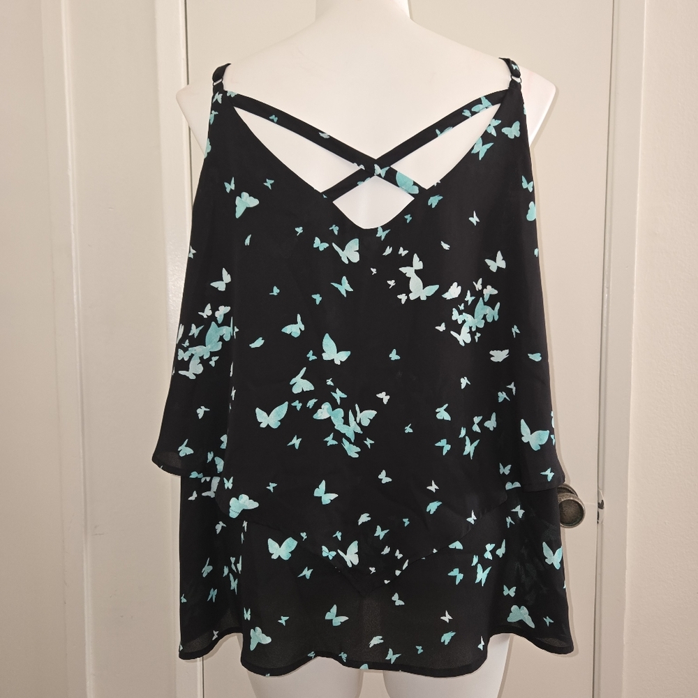 Top by Torrid - Picture 8 of 10